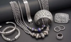 Gümüş neden düşüyor? Gümüşün geleceği ne olacak? Gümüşe yatırım yapmak doğru mu? Gümüş 2026 yıl sonu ne olur?