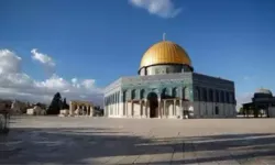 Mescid-i Aksa’da tansiyon yükseldi: Kutsal mabede baskın düzenleyen isim kim?