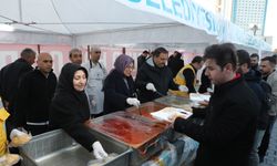 Şanlıurfa’da İftar Buluşması: Başkan Canpolat Ve Vekil Yazmacı Vatandaşlarla Aynı Sofrada