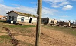 Şanlıurfa’da Pes Dedirten Olay! Direğin İçinden Kaçak Hat Çıktı