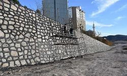 Şanlıurfa Akçakale’de İstinat Duvarı Çöktü!