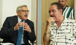 Hastanede Tedavi Gören İbrahim Tatlıses’e Moral Ziyareti