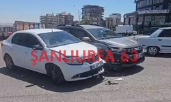 Şanlıurfa’da Maddi Hasarlı Kaza: Araçlar Birbirine Girdi