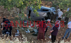 Şanlıurfa'da Gezi Sonrası Kaza! Araç Tarlaya Devrildi