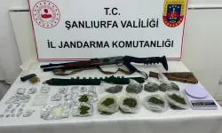 Şanlıurfa'da Jandarmadan Uyuşturucu Operasyonu! Esrar, Eroin ve Silah Ele Geçirildi