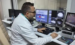Mehmet Akif İnan Hastanesi’nde Genç Hastaya Dikkat Çeken Operasyon