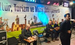 Şanlıurfa’da Turgut Özal Parkı’nda Konser Düzenlendi
