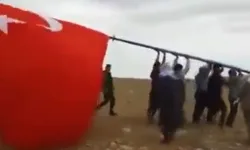 Şanlıurfa’da Yere Düşen Türk Bayrağı İçin Vatandaşlar Harekete Geçti