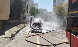 Şanlıurfa’da Seyir Halindeki Otomobil Alevlere Teslim Oldu