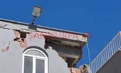 Şanlıurfa’da Deprem Sonrası Bazı Ev Ve Dükkânlarda Yıkım Görüldü