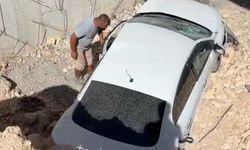 Şanlıurfa-Suruç Yolunda Kaza; Otomobil İnşaat Alanına Düştü
