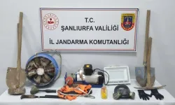Şanlıurfa’da Define Arayan 2 Şahıs Jandarmaya Yakalandı