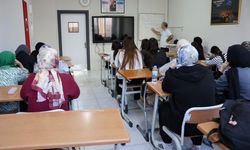 Şanlıurfa Haliliye’de Öğrencilere Ücretsiz Kurs Ve Deneme Sınavı Desteği