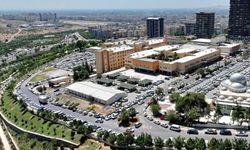 Şanlıurfa’da 60 Yaşındaki Kadının Beynindeki 10x8 Santimetrelik Kitle Çıkarıldı