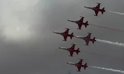 Türk Yıldızları Şanlıurfa Semalarında Unutulmaz Gösteri Yaptı