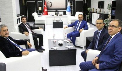Vali Recep Soytürk'ten Rektör Karacoşkun'a İade-i Ziyaret