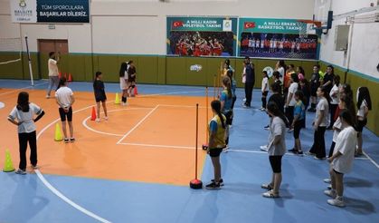 Şanlıurfa’da Çocuklar Voleybol Kursunda Buluşuyor