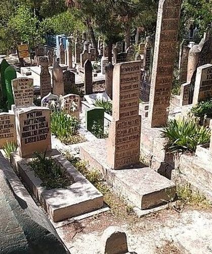 Hacer Karataş Hakk'ın rahmetine kavuşmuştur