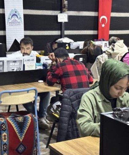 Şanlıurfa Eyyübiye 15 Temmuz Eğitim Otağı Yoğun İlgi Görüyor