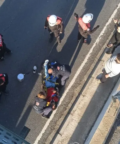 Karaköprü’de Korkunç Olay: Genç Üst Geçitten Atladı