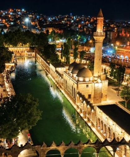 Balıklıgöl Artık Geceleri Bambaşka! Şanlıurfa'nın Tarihi Mirası Işıl Işıl