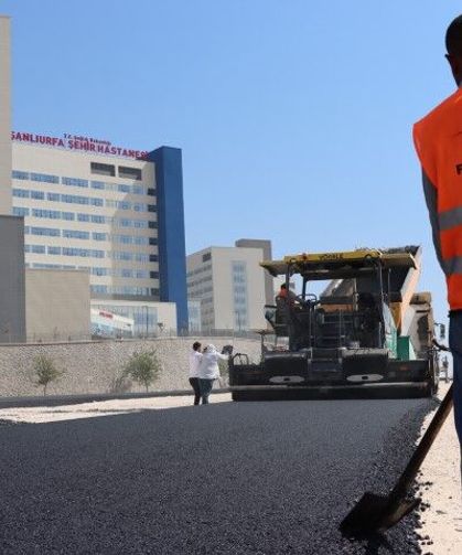 Şanlıurfa Şehir Hastanesi Yolunda Asfalt Çalışması Başladı