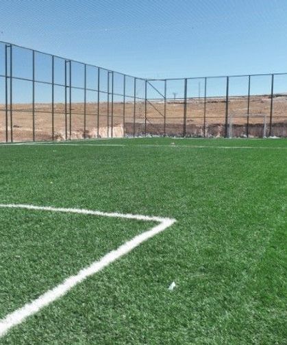 Şanlıurfa Eyyübiye’de Gençlerin Spor İmkânları Genişliyor: 3 Halı Saha Tamamlandı