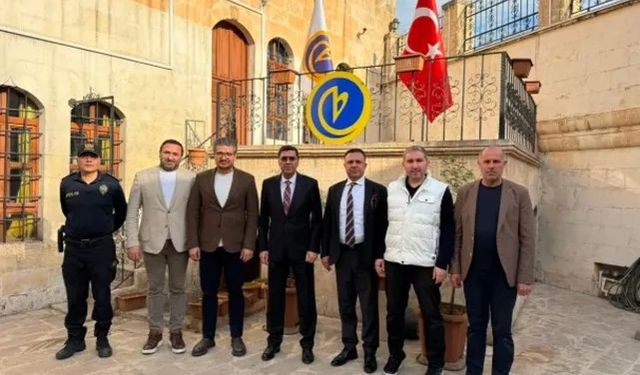 Şanlıurfa İl Emniyet Müdürü Atilla Aksoy, Şanlıurfa Birlik Vakfı'nı Ziyaret Etti