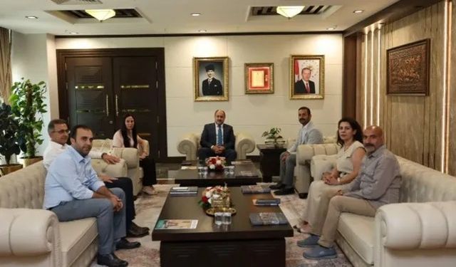 DEM Parti Şanlıurfa İl Başkanı Gülpınar'ı Ziyaret Etti