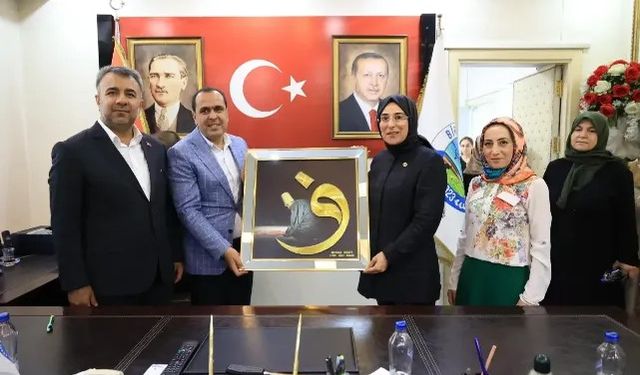 AK Parti Milletvekili Yazmacı'dan Birecik Belediyesi'ne Ziyaret