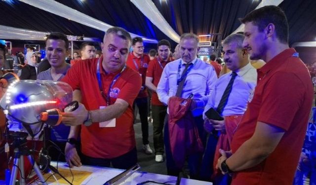 Harran Üniversitesi Öğrencilerinden TEKNOFEST 2025"te Zirvede