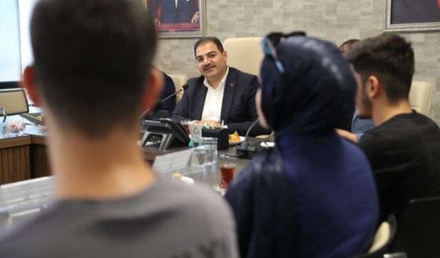 Şanlıurfa Haliliye Belediyesi'nden Üniversiteye Hazırlıkta Büyük Başarı!