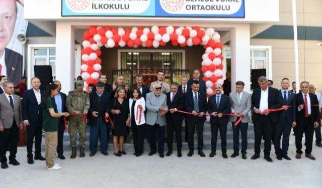 Behlül Vural'dan Anlamlı Bağış! Akçakale'de Yeni Okul Eğitime Başladı