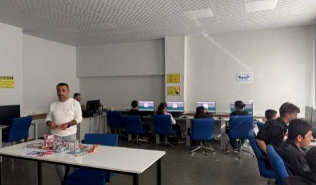 Karaköprü GAP MTAL'de Bilişim Teknolojileri Öğrencilerinden Yetenek Gösterisi!