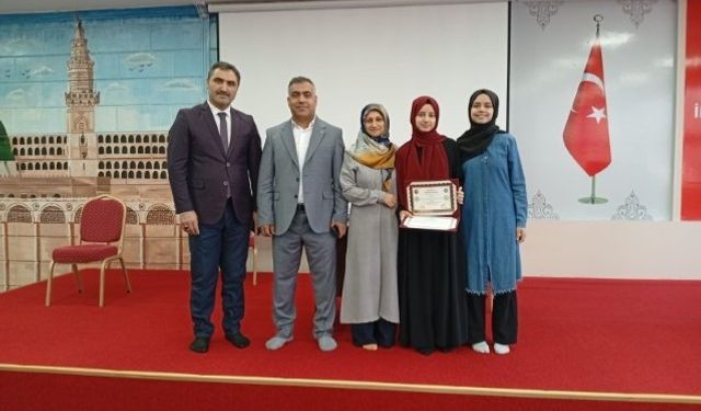 Şanlıurfa Haliliye'de Kur'an Kursu Öğrencileri Hafızlık İcazeti Aldı!