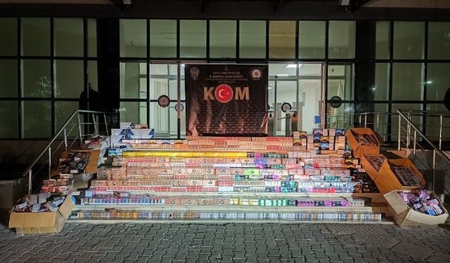 Kaçak Sigara ve Elektronik Sigara Yüklü Araç Şanlıurfa'da Yakalandı