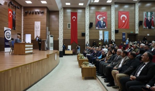 Şanlıurfa'da Toplumun Kültürel Hafızası Konferansta Ele Alındı
