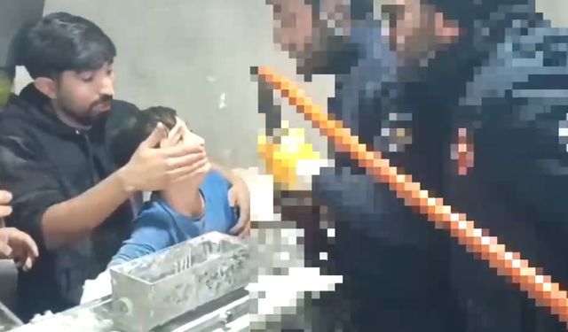 Şanlıurfa’da Hamur Makinesine Sıkışan Çocuk Kurtarıldı