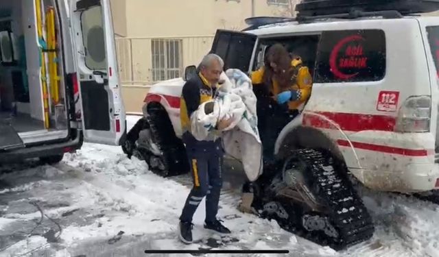 Şanlıurfa’da Kar Engeline Rağmen 112 Paletli Ambulanslar Görevde