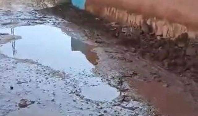 Şanlıurfa’nın Akçakale İlçe Merkezi Altyapı Yetersizliğiyle Dikkat Çekiyor