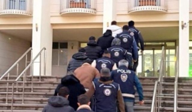 Şanlıurfa’da Göçmen Kaçakçılığı Çetesi Çökertildi