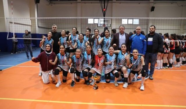 Şanlıurfa Haliliye’nin Genç Sultanları Kupaya Uzandı!