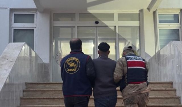 Şanlıurfa Akçakale’de Kendini Kamu Görevlisi Olarak Tanıtan Şüpheliye Operasyon!