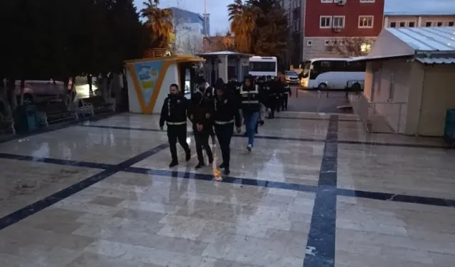 Masaj Salonu Ve Güzellik Merkezi Maskesi Altında Suç Ağı Çökertildi!