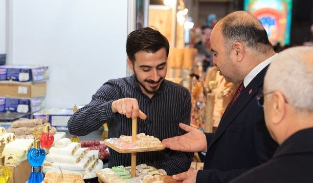 Şanlıurfa’da Ramazan Sokağı’nda Aileler Ve Çocuklar Bir Araya Geldi