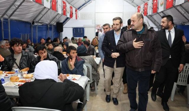 Şanlıurfa’da Başkan Gülpınar Vatandaşlarla Aynı Sofrada Buluştu!