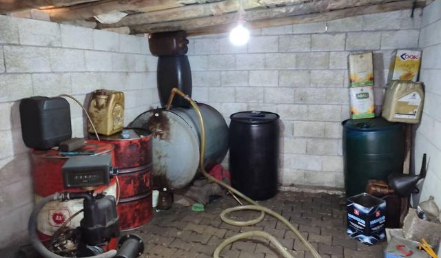 Şanlıurfa’da Kaçak Akaryakıt Deposu Ortaya Çıkarıldı