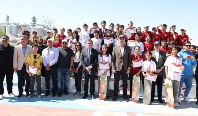 Eyyübiye’de Kaykay Heyecanı: 150 Sporcu Millet Bahçesi’nde Kıyasıya Yarıştı