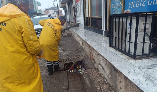 Viranşehir Belediyesi Ekipleri Yağışlara Karşı Sahada