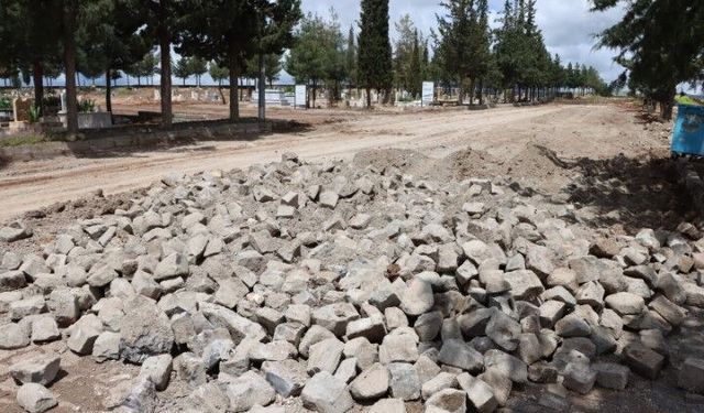 Şanlıurfa Büyükşehirden Mezarlık Yolunda Asfalt Hamlesi
